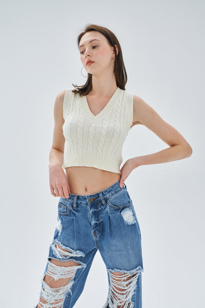 V-NECK CABLE KNIT CROP SWEATER