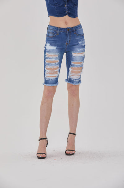 FRAYED CUT-OUT DISTRESSED BERMUDA