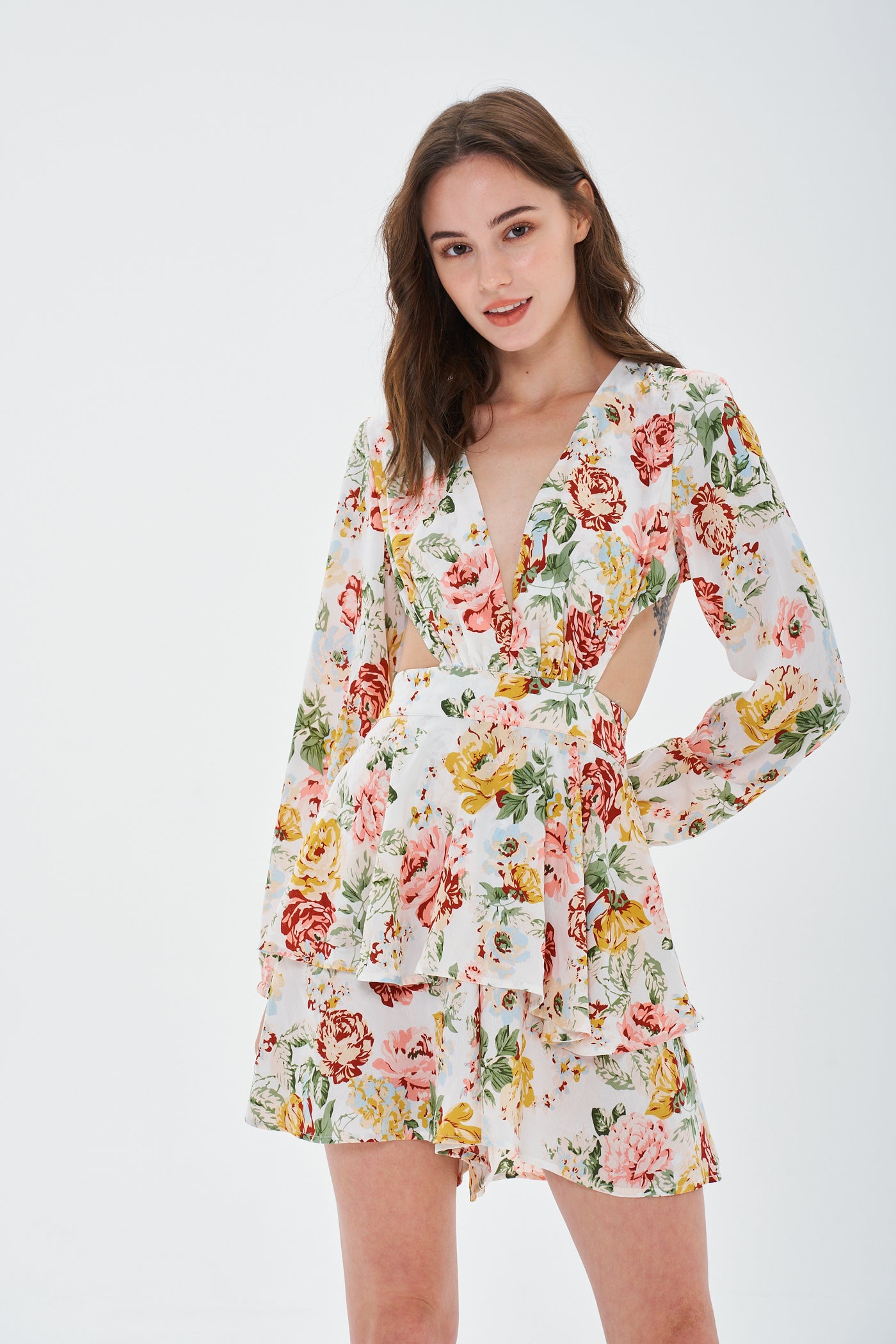 Vestido floral con mangas largas